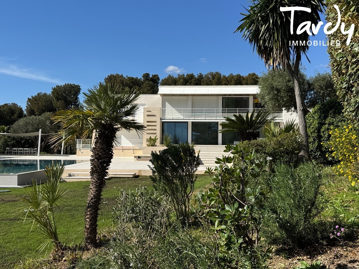 Contemporaine face � la mer - 83270 SAINT-CYR-MER - Saint-Cyr-sur-Mer