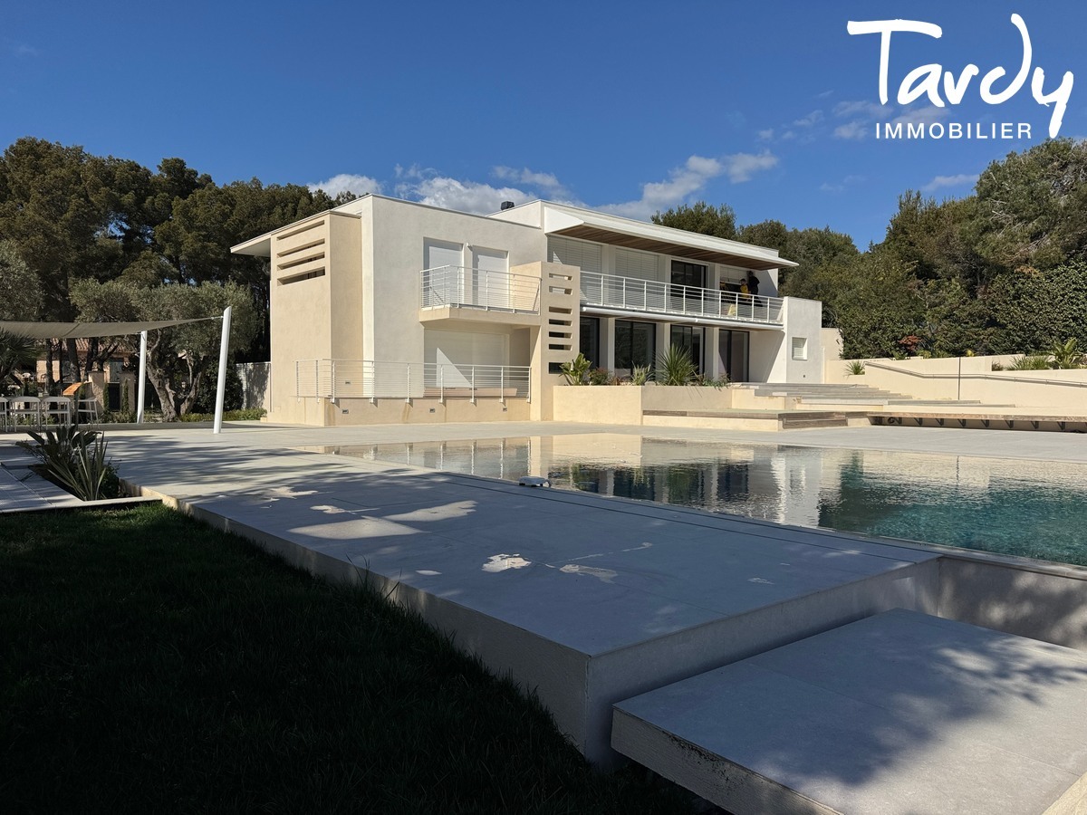 Contemporaine face � la mer - 83270 SAINT-CYR-MER - Saint-Cyr-sur-Mer