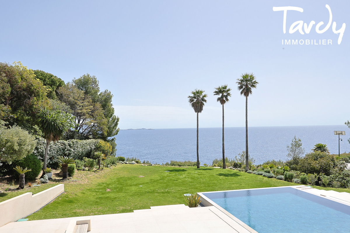 Contemporaine face � la mer - 83150 BANDOL - Bandol