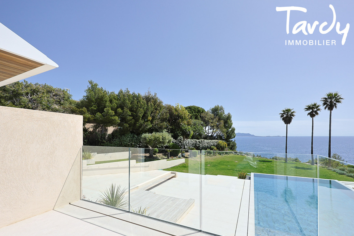 Contemporaine face � la mer - 83150 BANDOL - Bandol