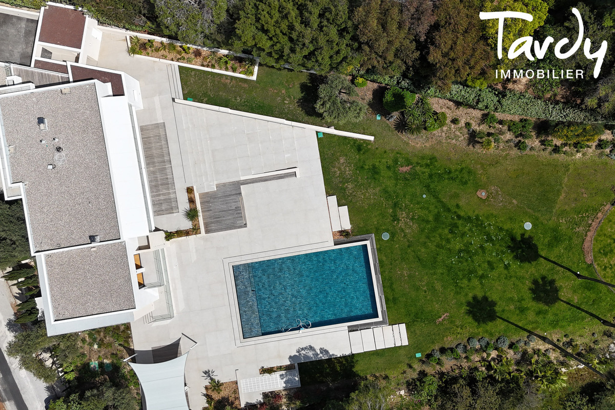 Contemporaine face � la mer - 83150 BANDOL - Bandol