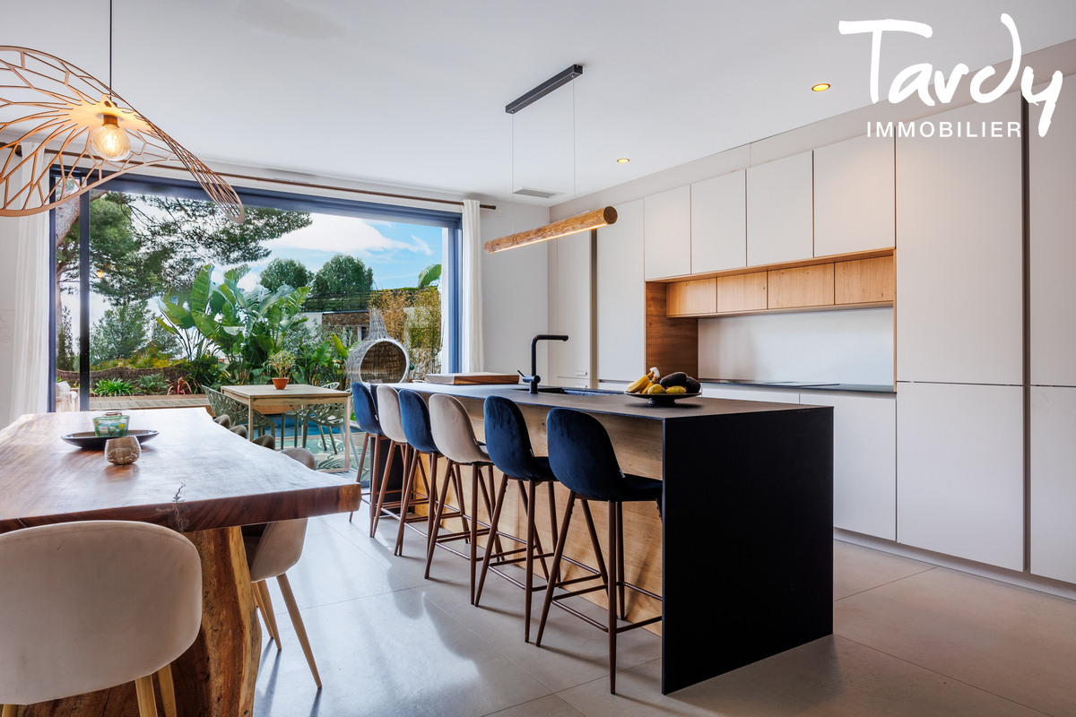 Villa rcente contemporaine - 13260 CASSIS - Cassis