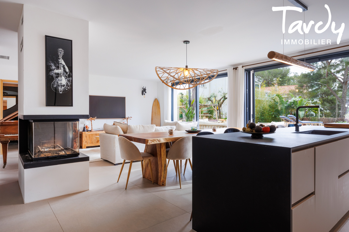 Villa rcente contemporaine - 13260 CASSIS - Cassis - Cassis Village  pieds villa contemporaine -  Tardy