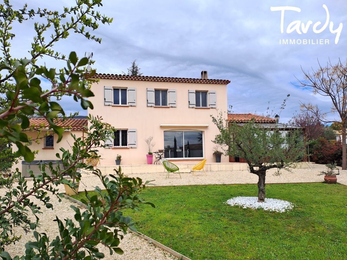 Jolie maison rcente - Au calme - 84 160 LOURMARIN - Lourmarin