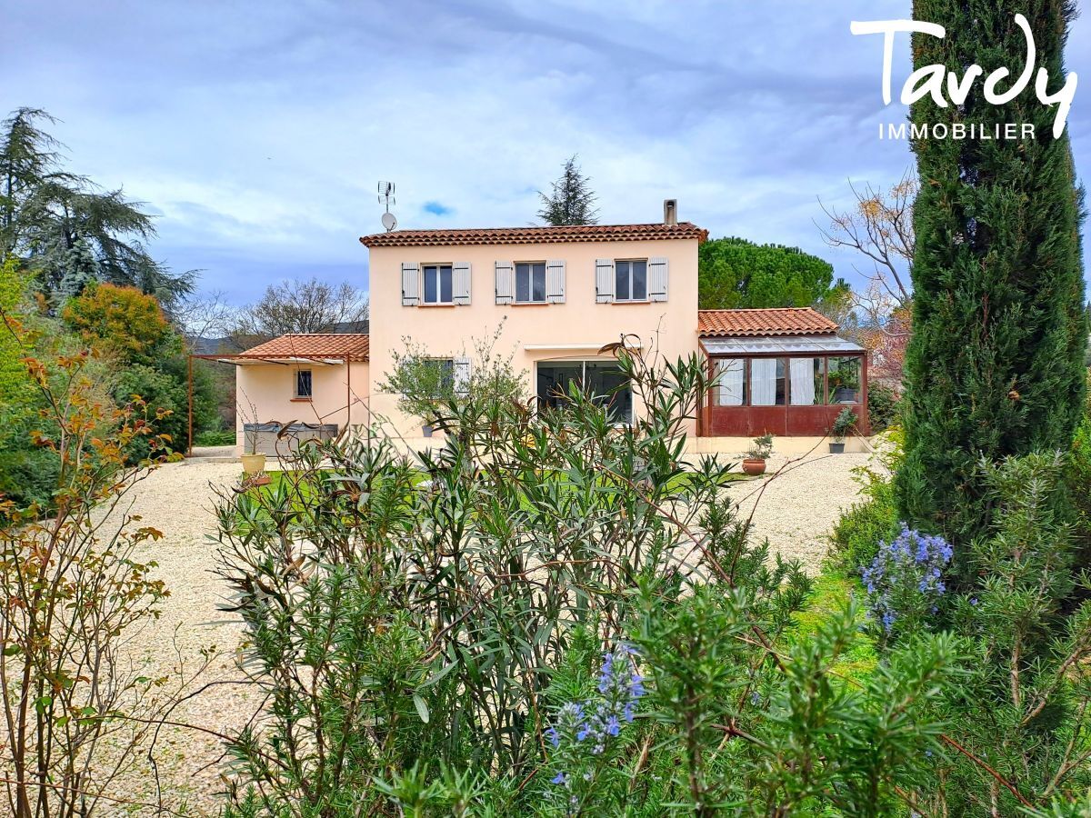 Jolie maison rcente - Au calme - 84 160 LOURMARIN - Lourmarin