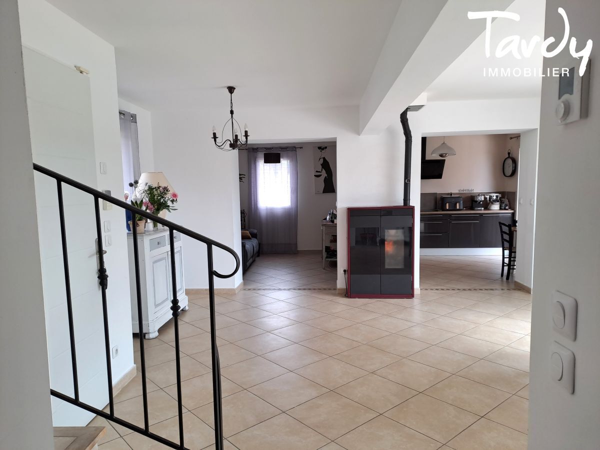 Jolie maison rcente - Au calme - 84 160 LOURMARIN - Lourmarin