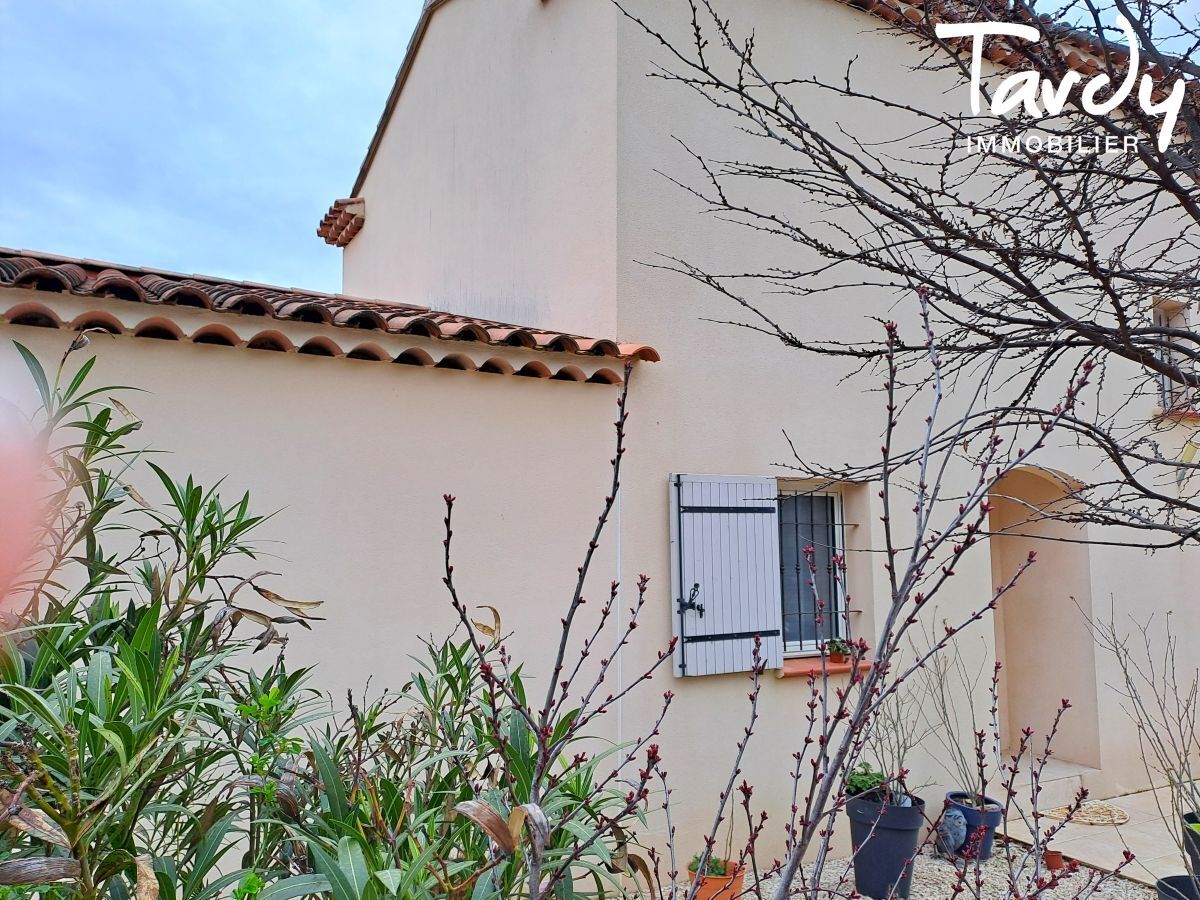 Jolie maison rcente - Au calme - 84 160 LOURMARIN - Lourmarin