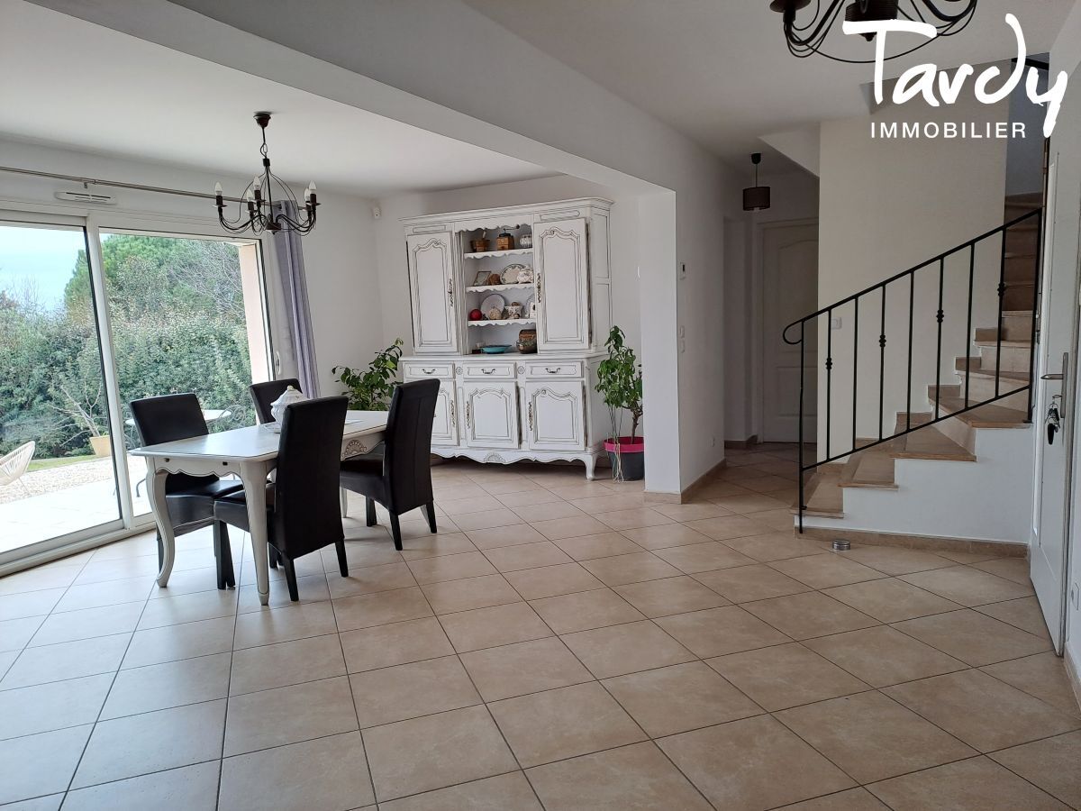 Jolie maison rcente - Au calme - 84 160 LOURMARIN - Lourmarin