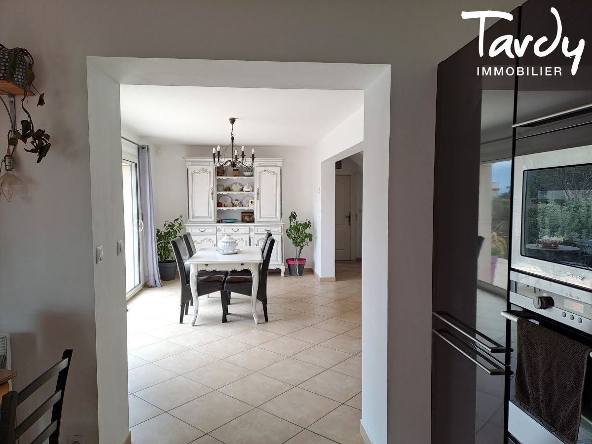 Jolie maison rcente - Au calme - 84 160 LOURMARIN - Lourmarin