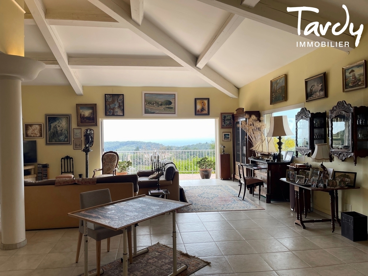Proprit familiale, vue mer et collines - 83110 SANARY SUR MER - Sanary-sur-Mer