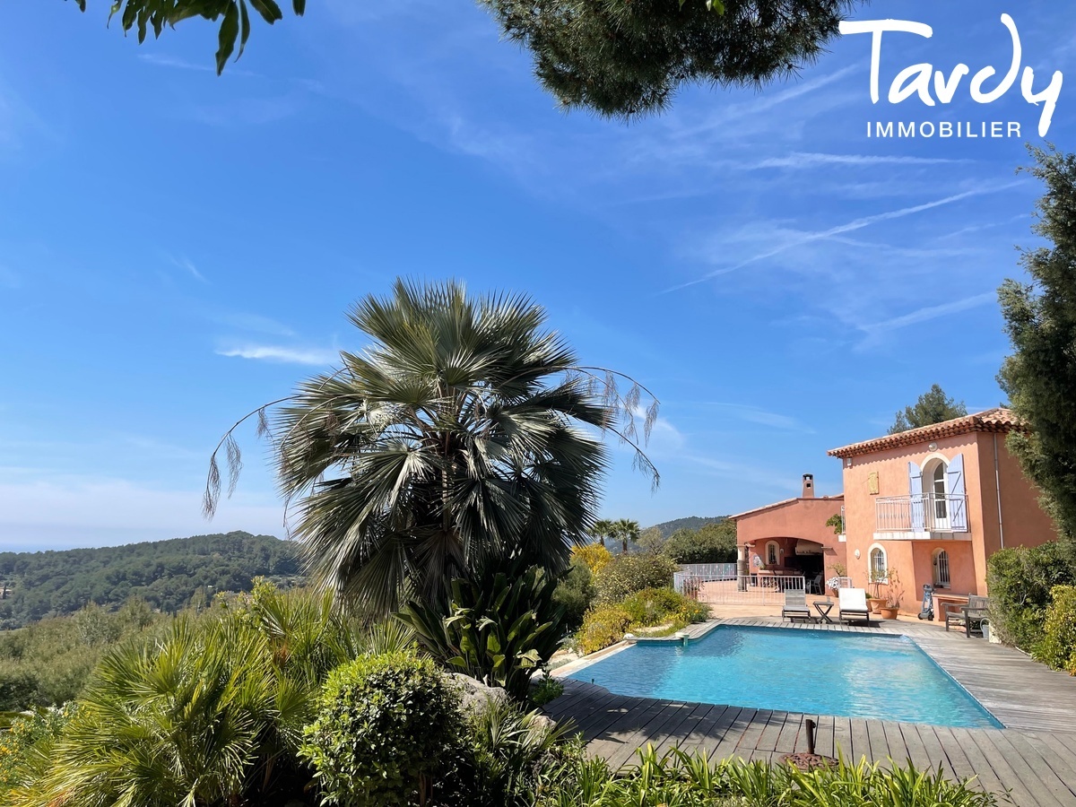 Proprit familiale, vue mer et collines - 83110 SANARY SUR MER - Sanary-sur-Mer - SANARY
