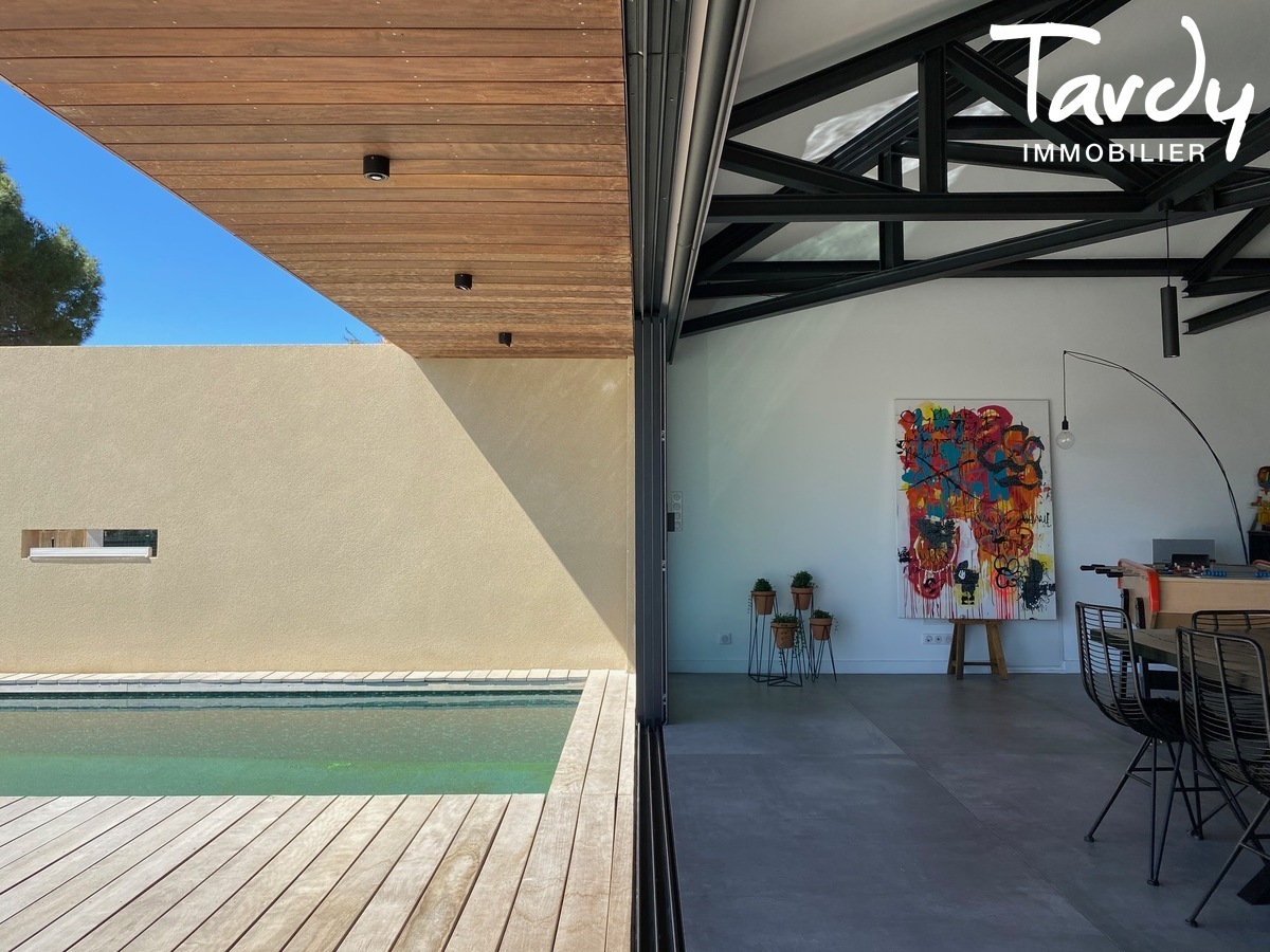 Contemporaine � pied du port de Bandol - 83150 BANDOL - Bandol