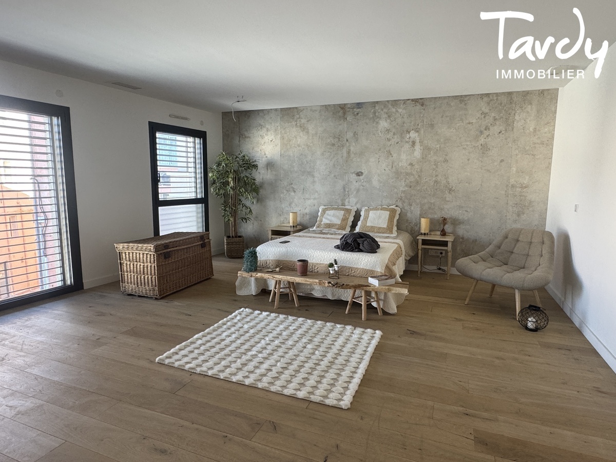 Contemporaine � pied du port de Bandol - 83150 BANDOL - Bandol