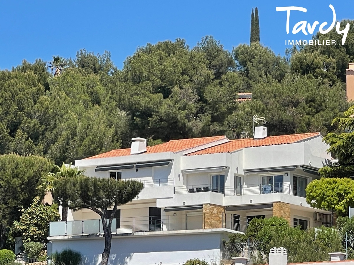 Proprit familiale, 2 appartements, Vue mer - 83150 BANDOL - Bandol