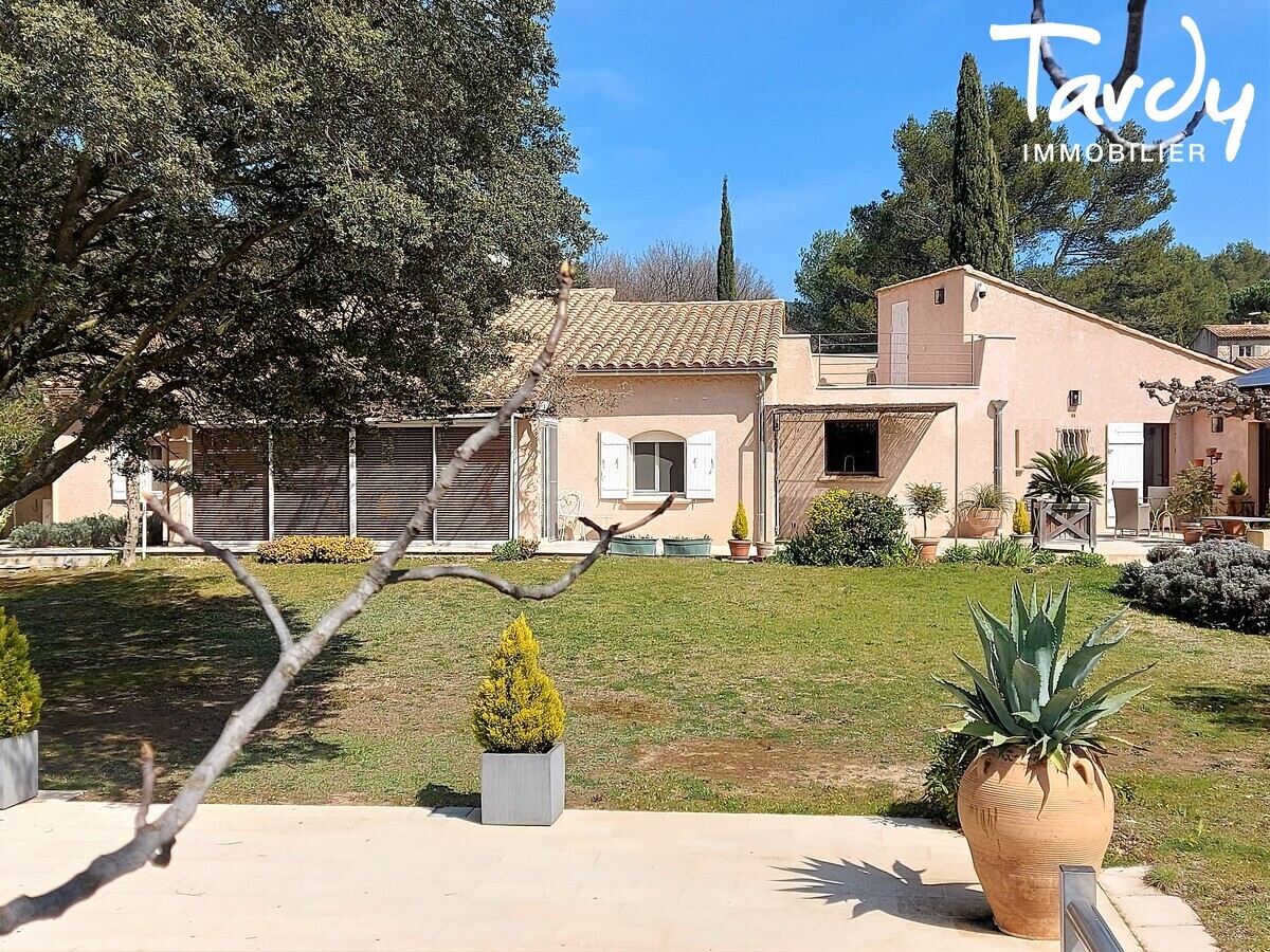 Villa de plain de pied - parc arbor au calme - 84360 LAURIS - Lauris