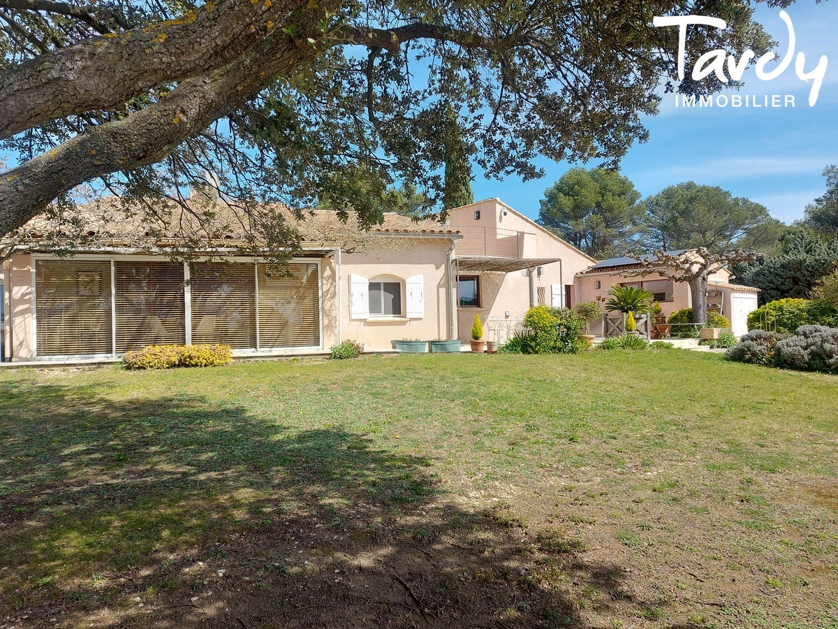 Villa de plain de pied - parc arbor au calme - 84360 LAURIS - Lauris