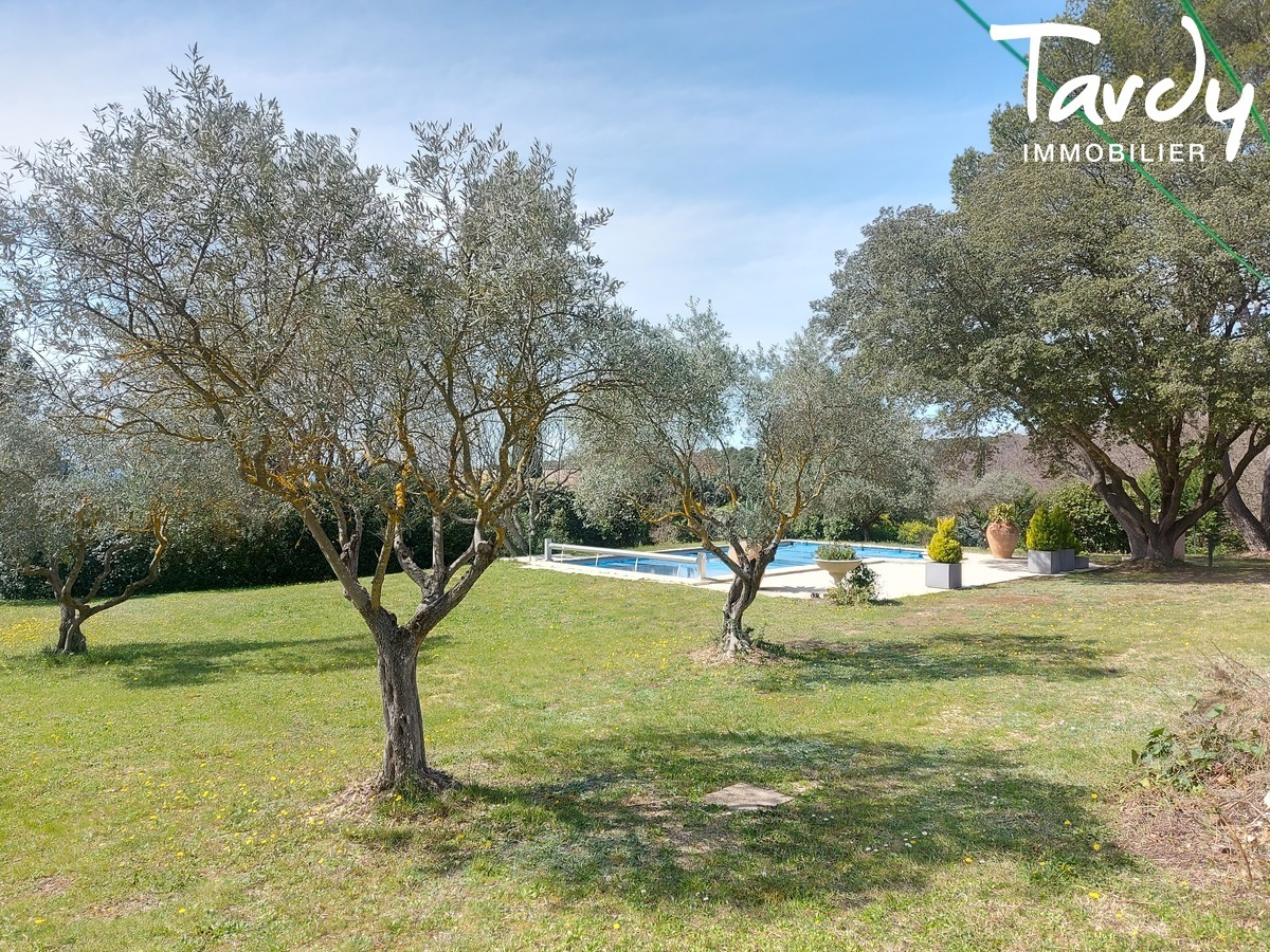 Villa de plain de pied - parc arbor au calme - 84360 LAURIS - Lauris