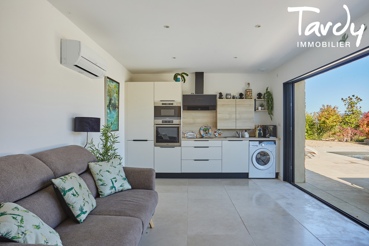 Villa moderne, 3 logements  - Belles prestations - Proche 13100 AIX EN PROVENCE - Aix-en-Provence
