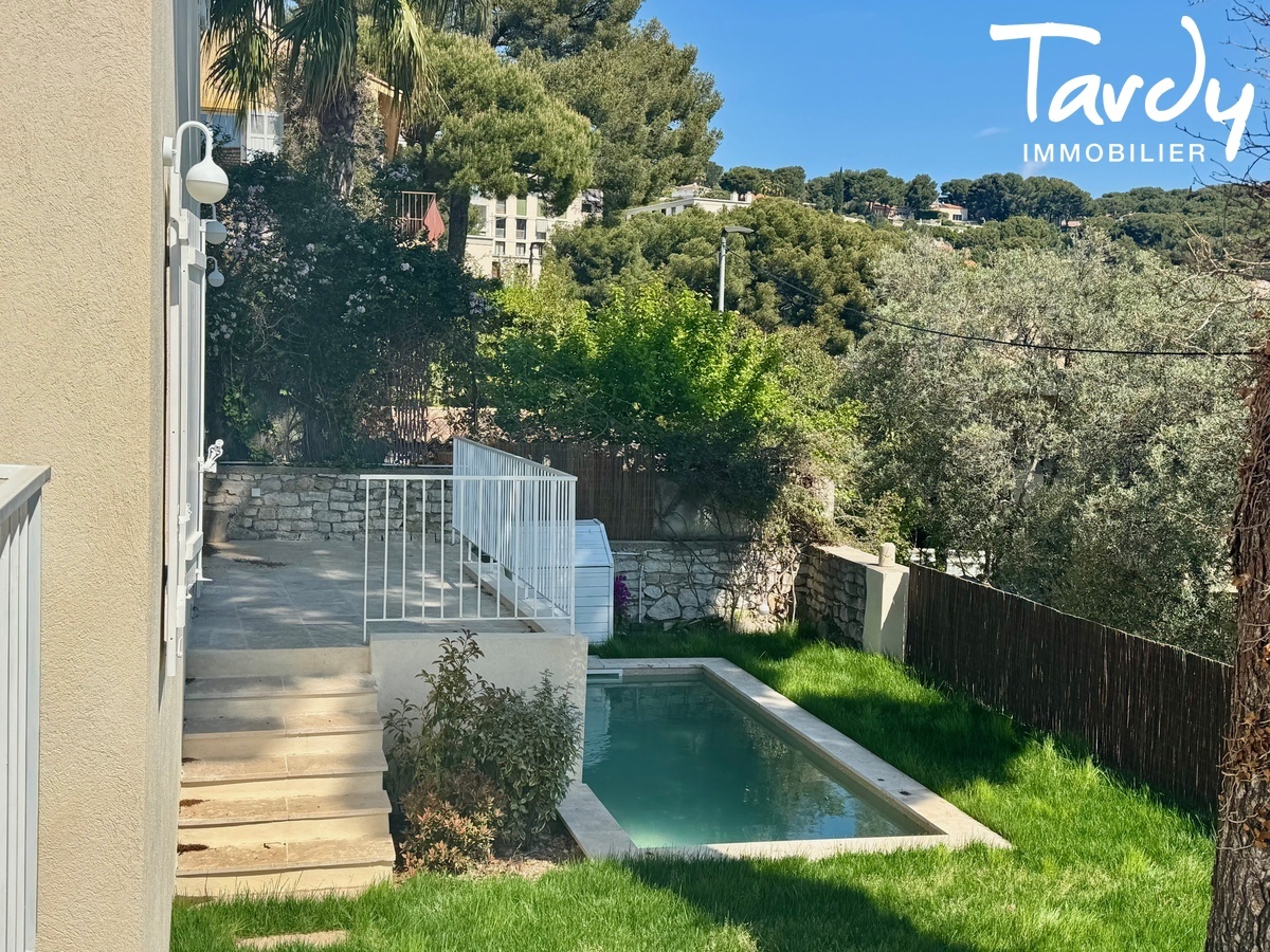 Villa entirement rnove Vue dgage - Tout  pieds - 13260 CASSIS - Cassis