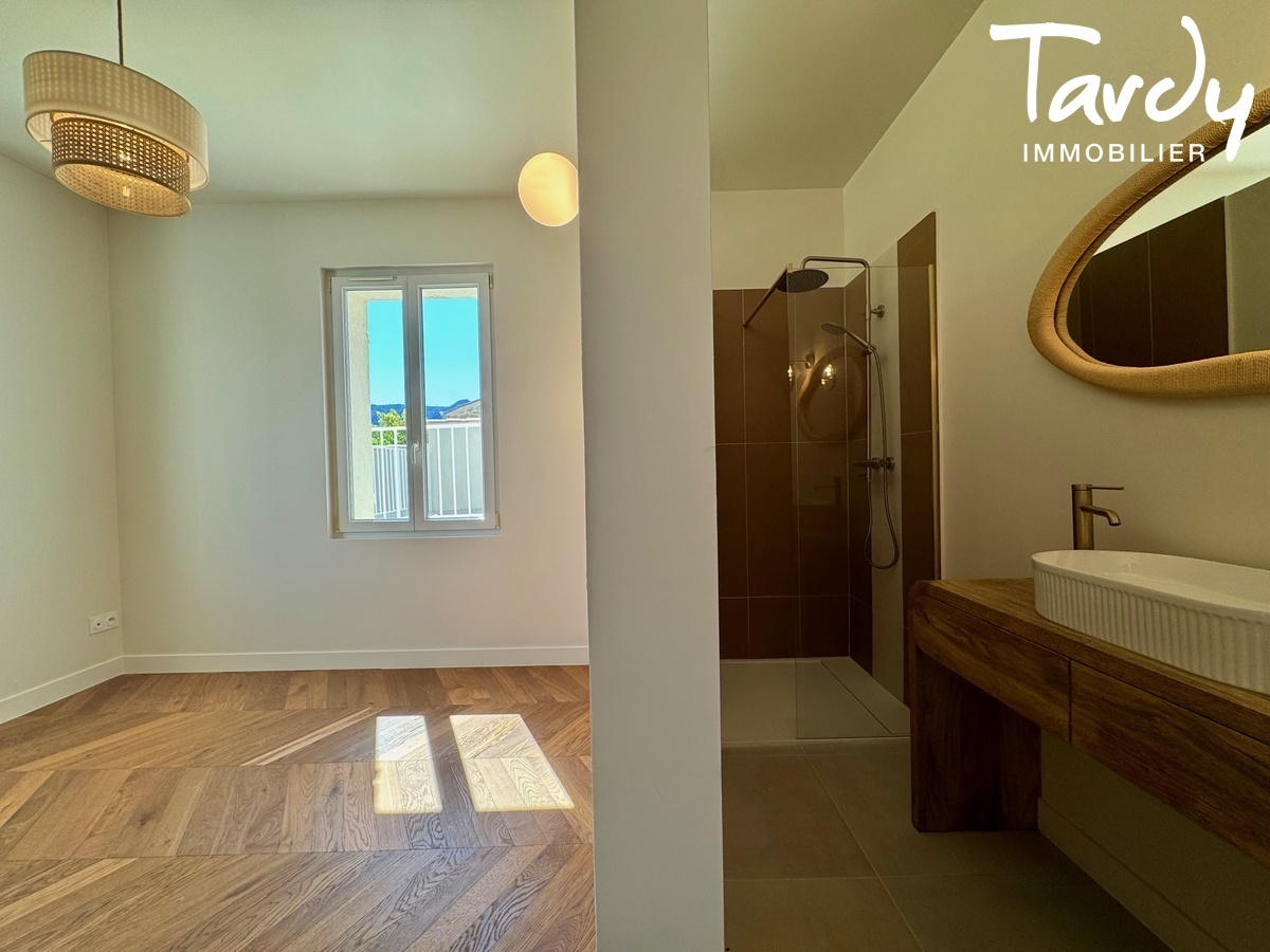 Villa rnove Vue dgage - Tout  pieds - 13260 CASSIS - Cassis