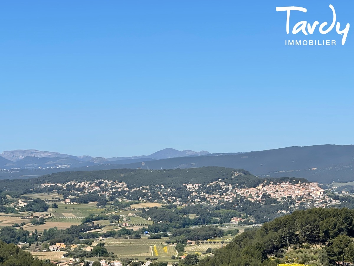 Mas Provenal en pierre  rinventer, vue, soleil couchant - 83330 LE BEAUSSET - Le Beausset - SOLEIL COUCHANT