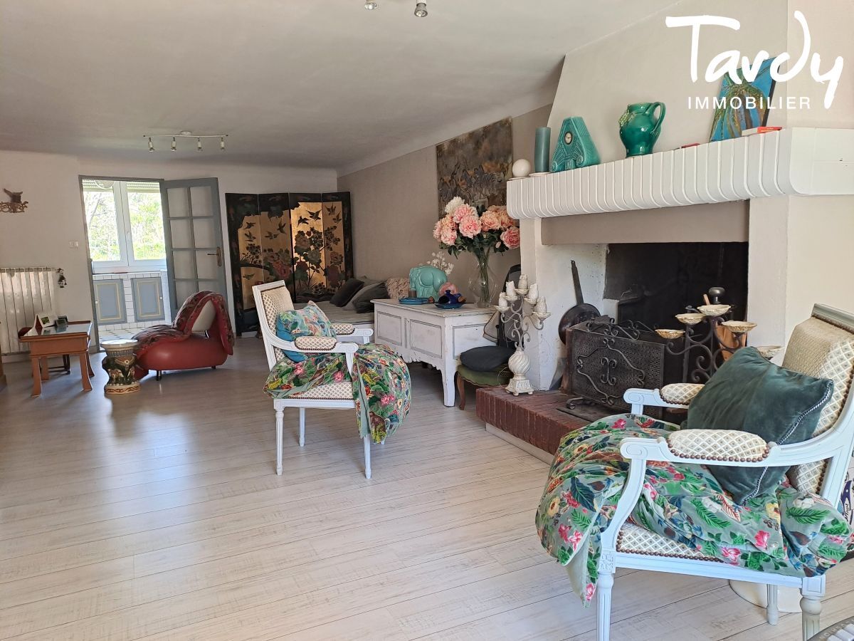 Maison de village - Jardin arbor sans vis  vis - 13 330 PELISSANNE - Plissanne
