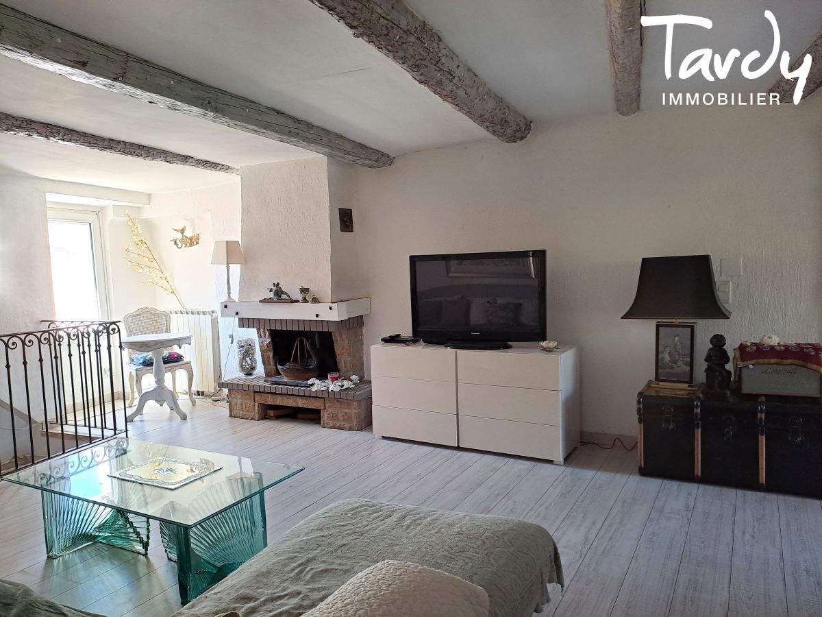 Maison de village - Jardin arbor sans vis  vis - 13 330 PELISSANNE - Plissanne
