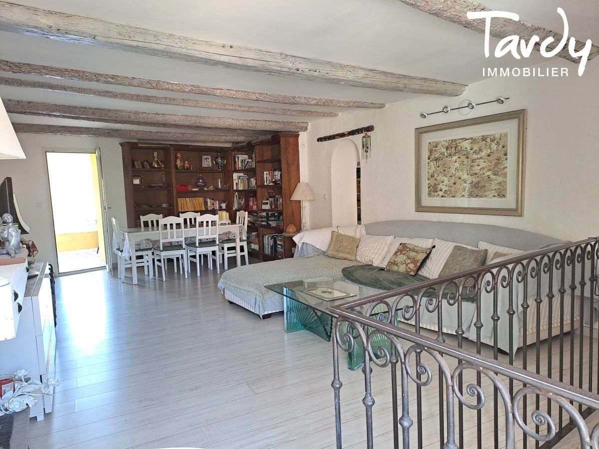 Maison de village - Jardin arbor sans vis  vis - 13 330 PELISSANNE - Plissanne