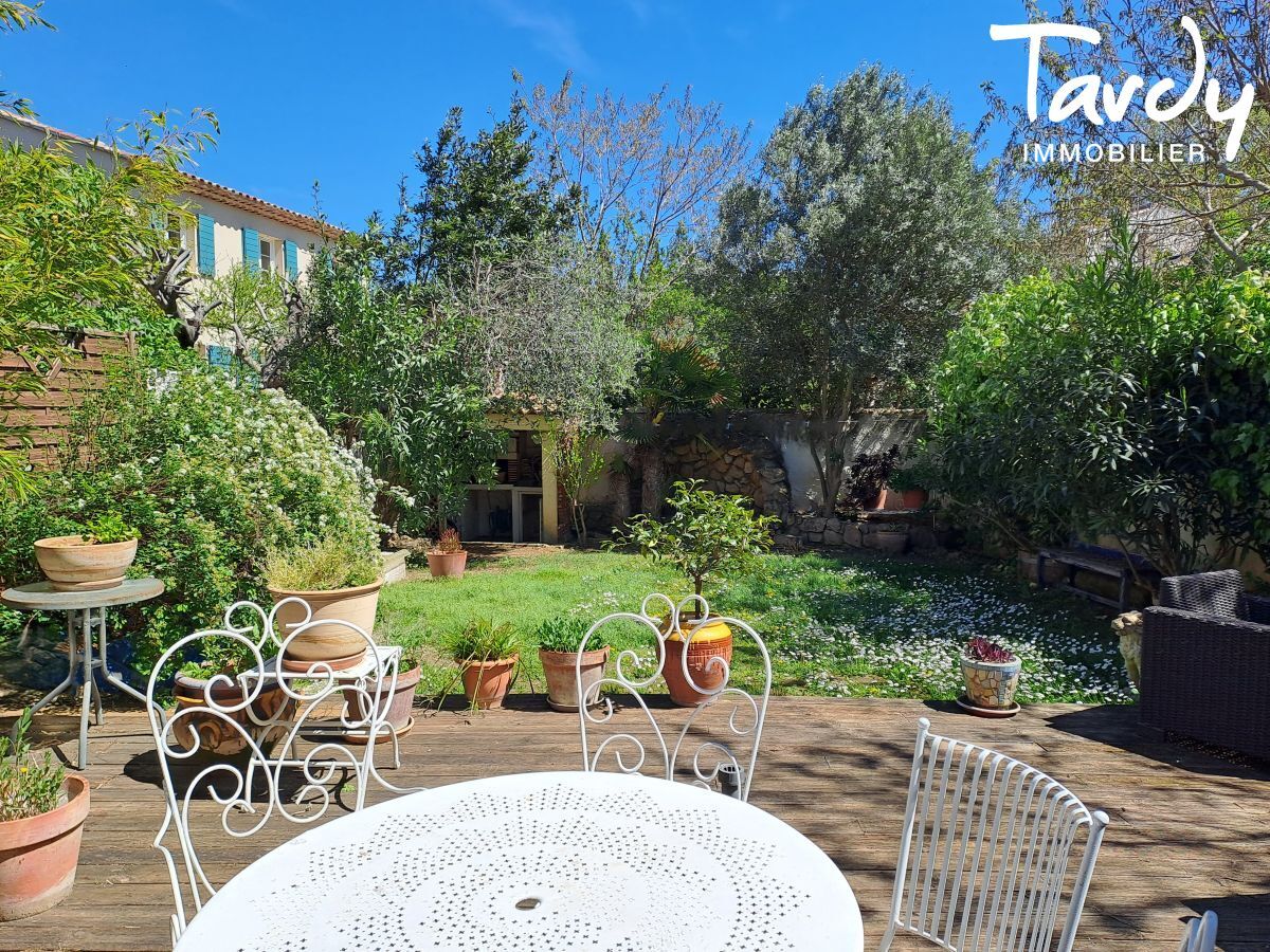 Maison de village - Jardin arbor sans vis  vis - 13 330 PELISSANNE - Plissanne