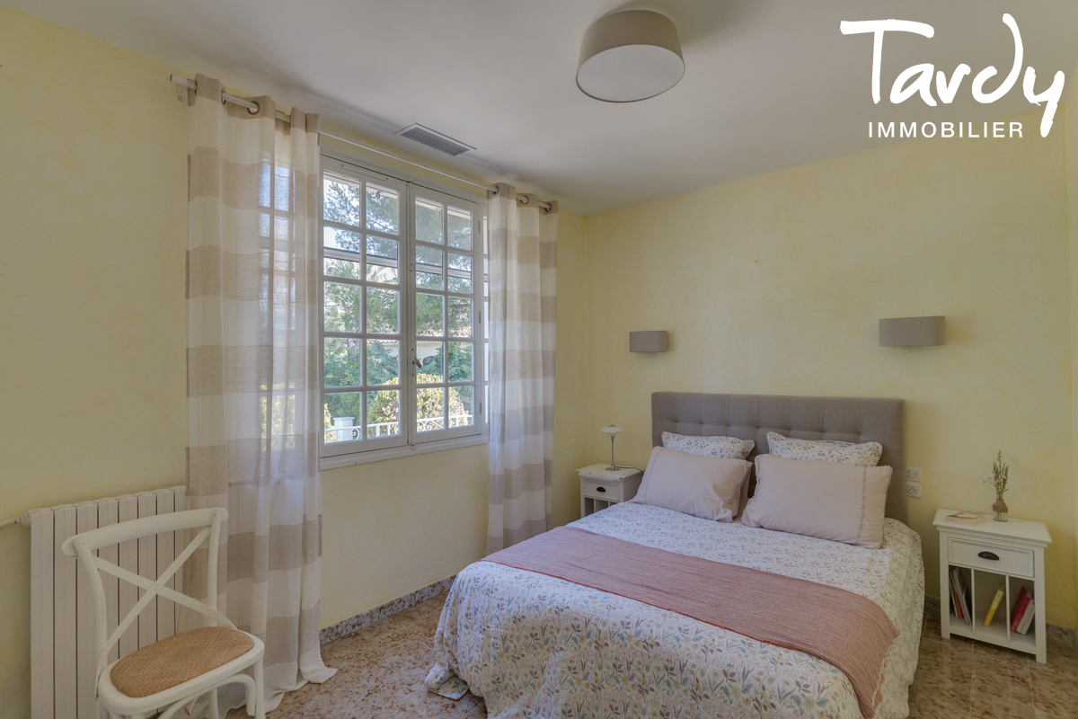 Villa familiale avec vue mer - Domaine priv - 83150 BANDOL - Bandol