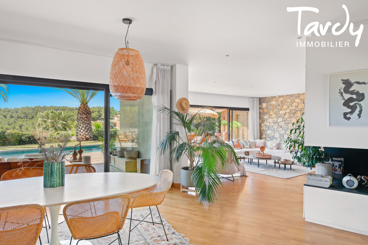 Villa Vue Mer plain-pied - 83150 BANDOL - Bandol - Salon ouvert - Villa Bandol
