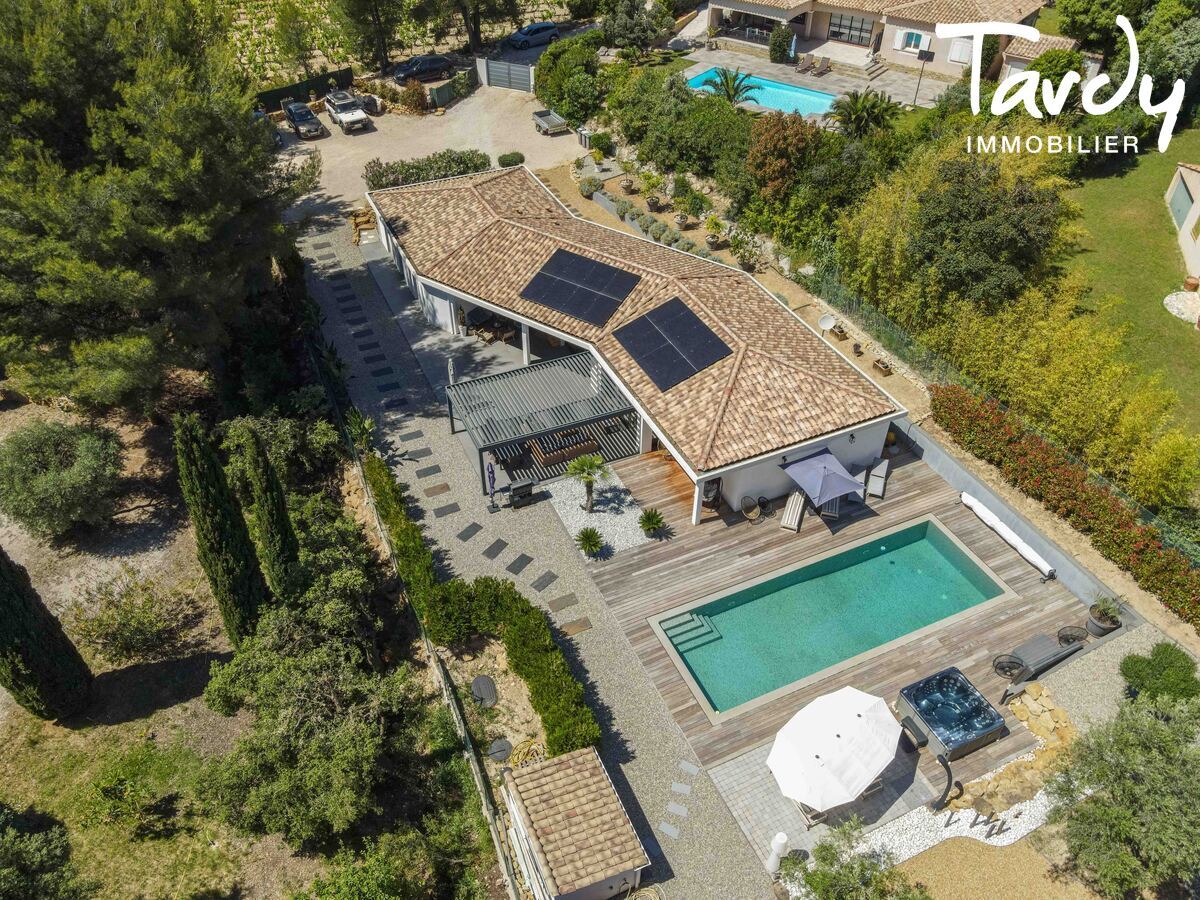 Villa contemporaine de plain-pied - 83270 SAINT-CYR SUR MER - Saint-Cyr-sur-Mer