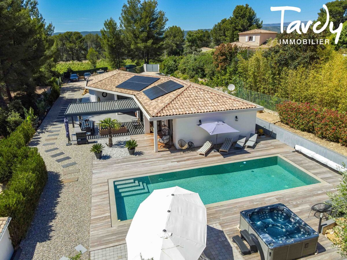 Villa contemporaine de plain-pied - 83270 SAINT-CYR SUR MER - Saint-Cyr-sur-Mer