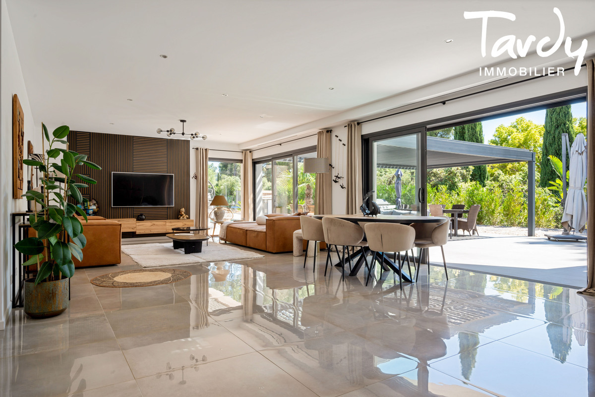 Villa contemporaine de plain-pied - 83270 SAINT-CYR SUR MER - Saint-Cyr-sur-Mer