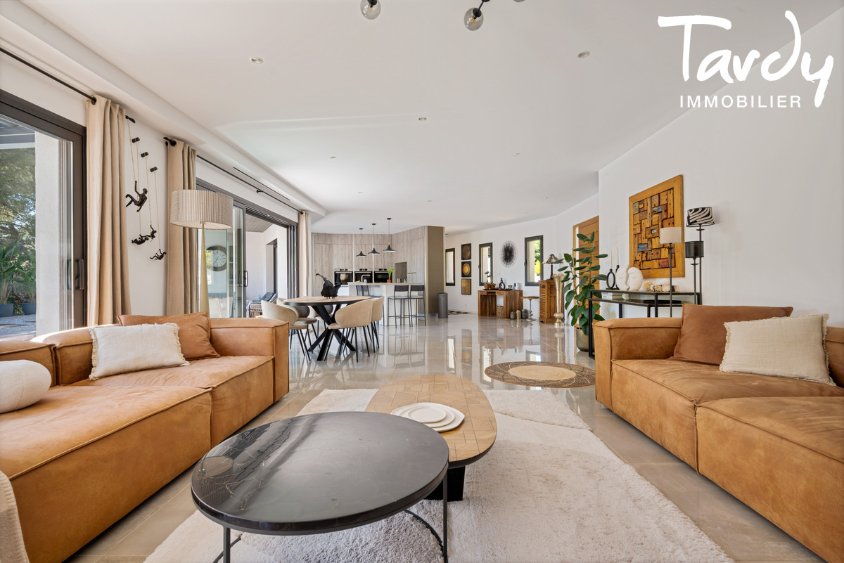 Villa contemporaine de plain-pied - 83270 SAINT-CYR SUR MER - Saint-Cyr-sur-Mer