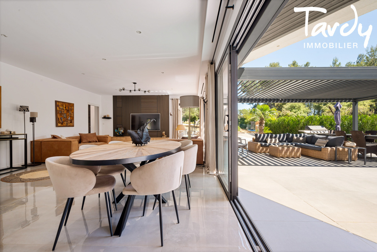 Villa contemporaine de plain-pied - 83270 SAINT-CYR SUR MER - Saint-Cyr-sur-Mer
