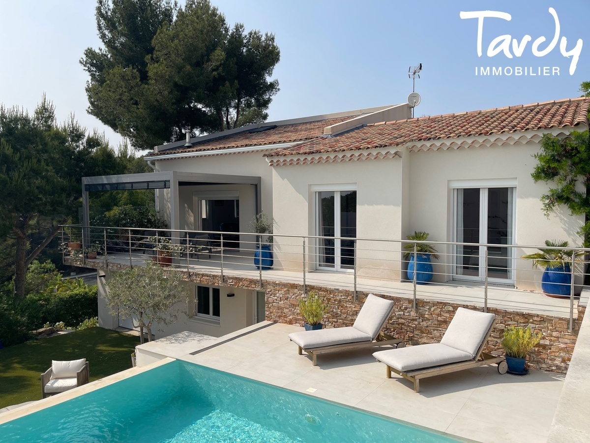 Villa de charme entirement rnove, proche port et plages - 83150 BANDOL - Bandol - VILLA DE CHARME