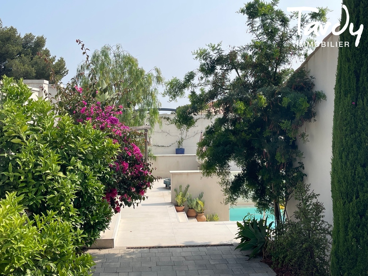 Villa de charme entirement rnove, proche port et plages - 83150 BANDOL - Bandol