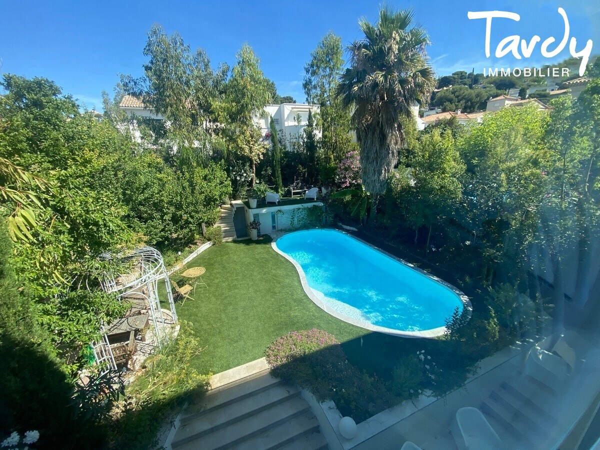 Villa Art D�co dans r�sidence securis�e - 13008 MARSEILLE - Marseille