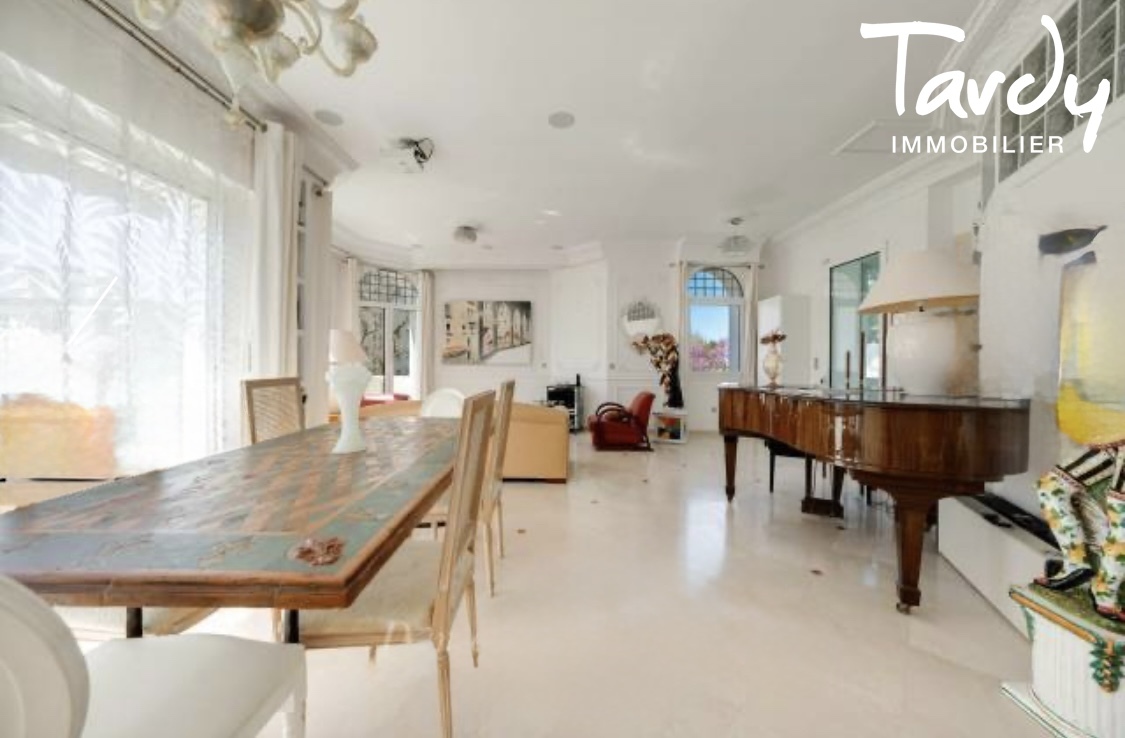 Villa Art D�co dans r�sidence securis�e - 13008 MARSEILLE - Marseille