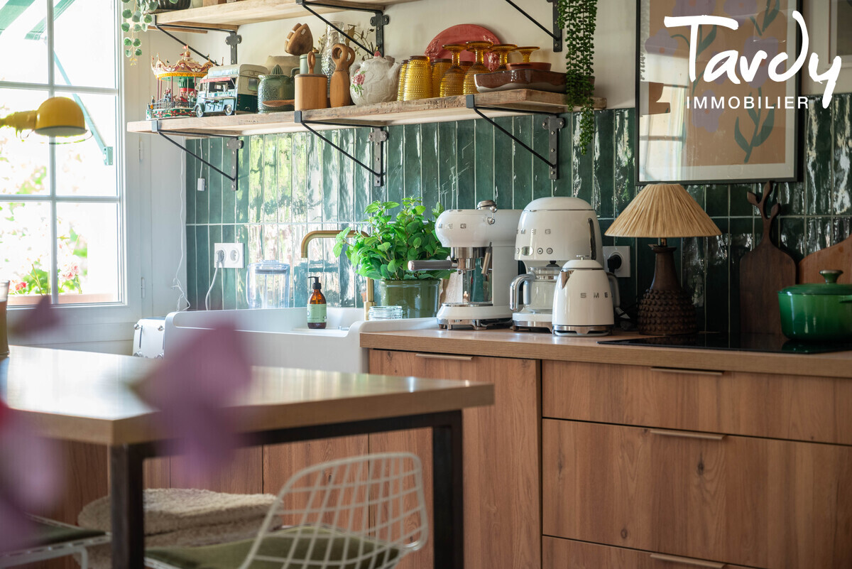Immeuble - Centre du village - 83270 SAINT-CYR-SUR-MER - Saint-Cyr-sur-Mer