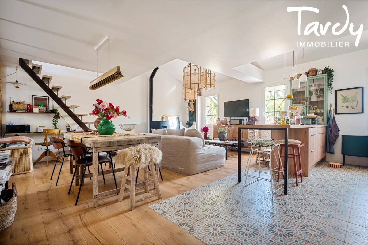 Immeuble - Centre du village - 83270 SAINT-CYR-SUR-MER - Saint-Cyr-sur-Mer