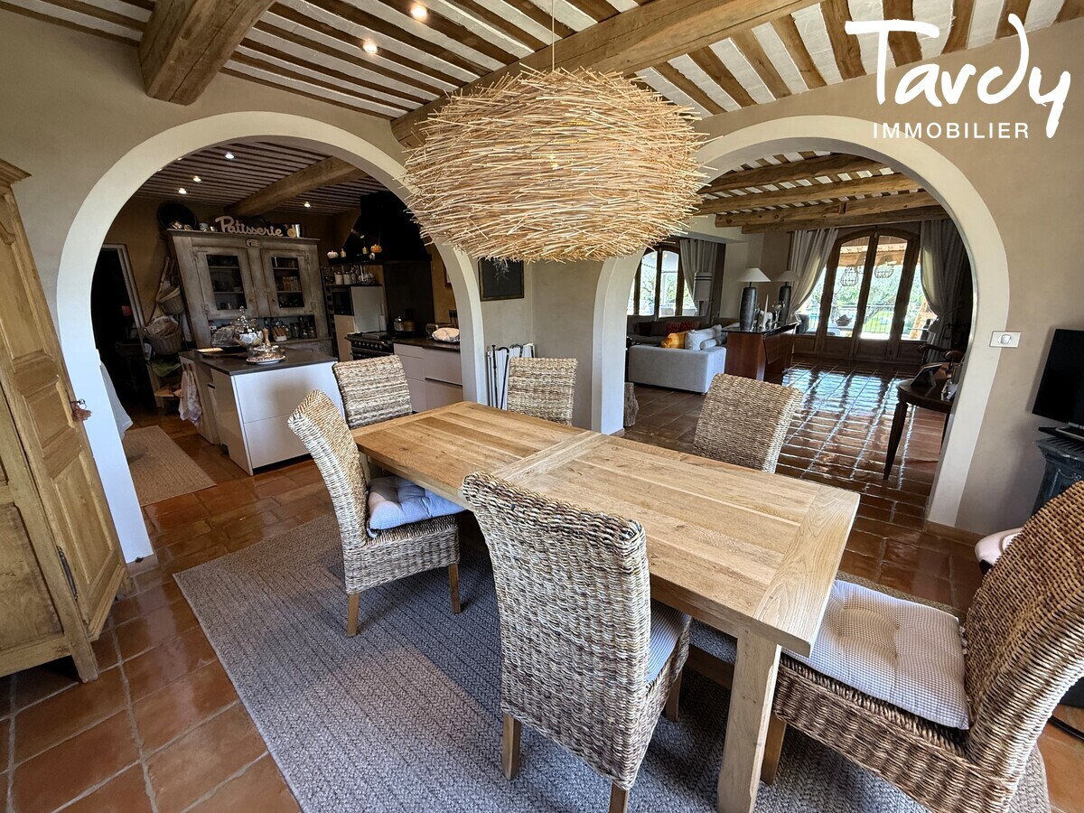 Proprit emplacement d'exception - 84160 Lourmarin - Lourmarin