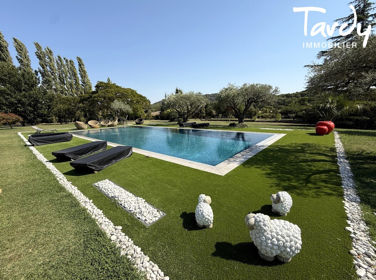 Proprit emplacement d'exception - 84160 Lourmarin - Lourmarin