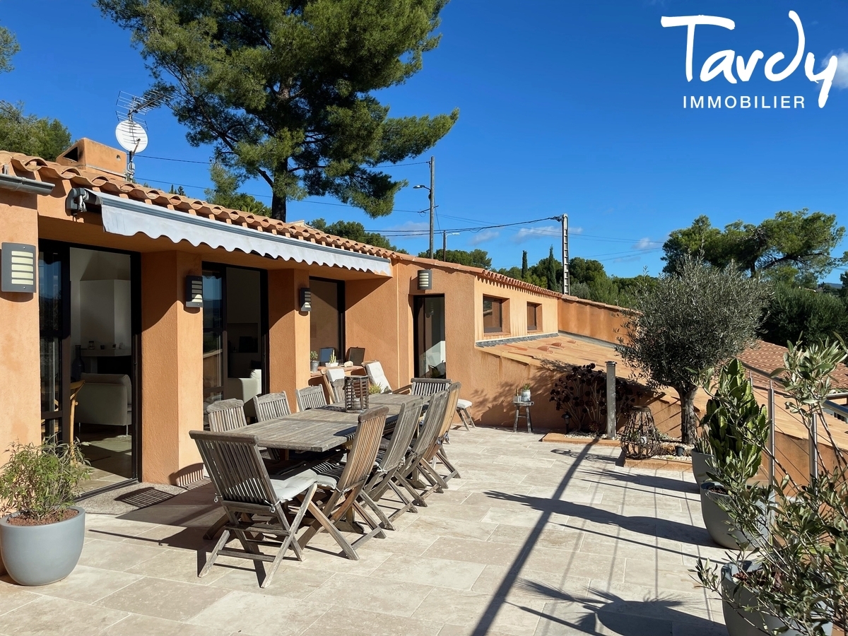 Villa de charme, belle vue dégagée et village à pieds - 83740 LA CADIERE D'AZUR - La Cadière-d'Azur - A pieds du village de La Cadière d'Azur 83740