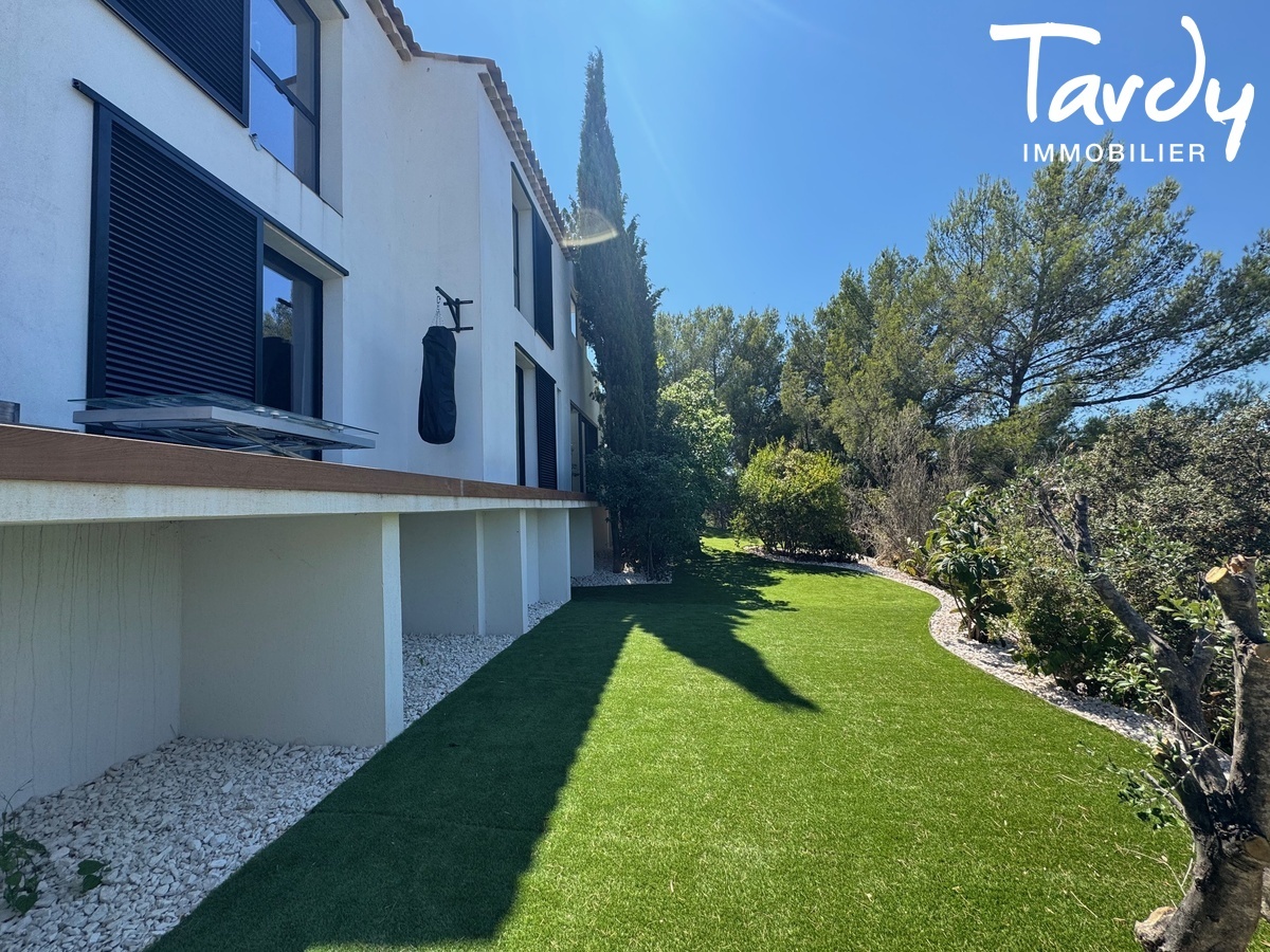 Villa Vue Mer - 83150 BANDOL - BANDOL - Lignes Contemporaine - 83150 BANDOL