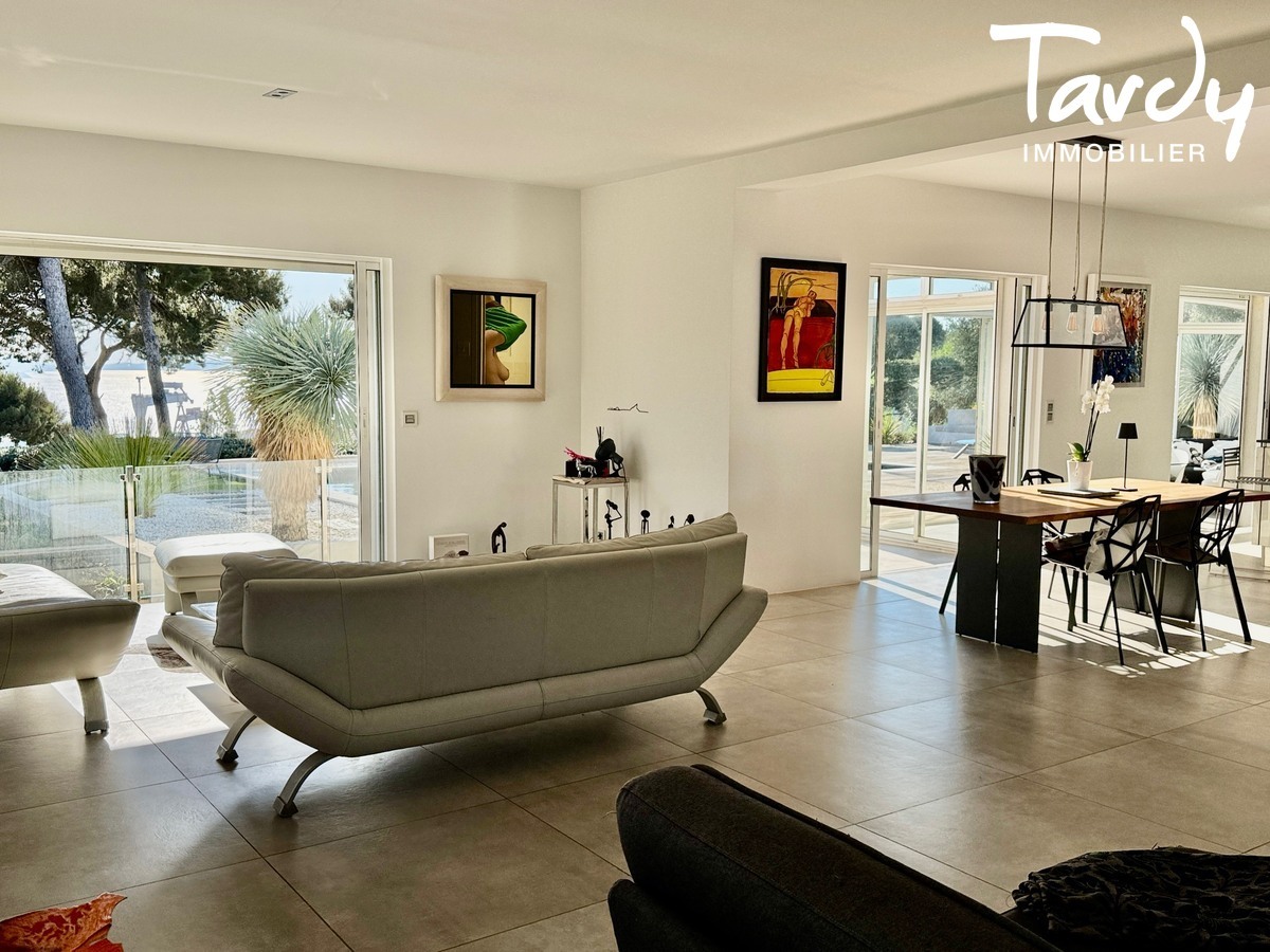 Villa contemporaine, pleine vue mer et village - 13600 LA CIOTAT - La Ciotat