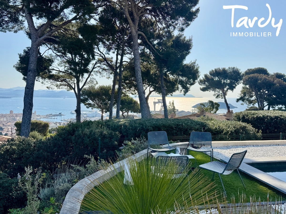 Villa contemporaine, pleine vue mer et village - 13600 LA CIOTAT - La Ciotat