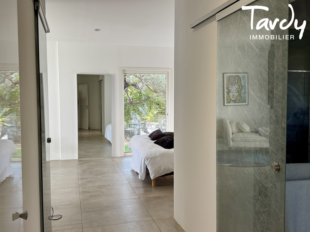 Villa contemporaine, pleine vue mer et village - 13600 LA CIOTAT - La Ciotat