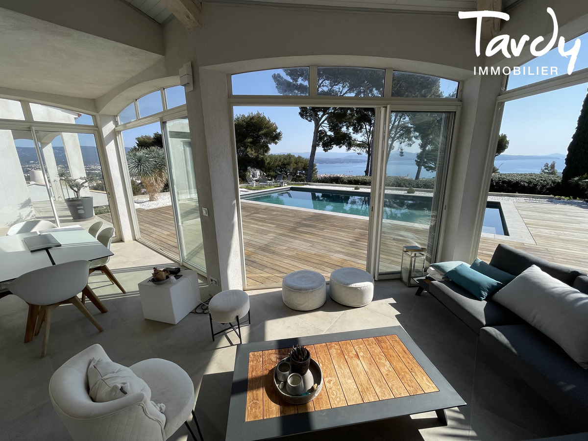 Villa contemporaine, pleine vue mer et village - 13600 LA CIOTAT - La Ciotat